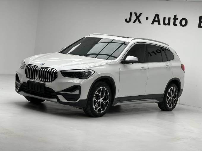 BMW X1 2022 sDrive20Li Fashion Model | Арт. CN-11020 — изображение 12