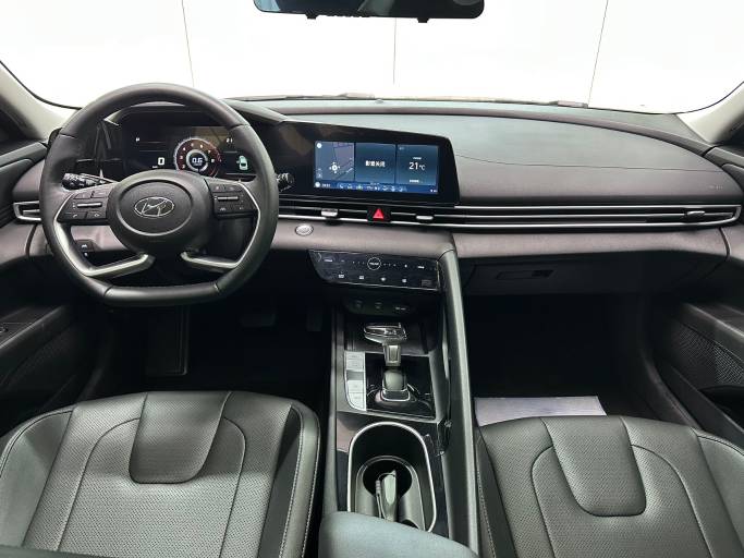 Hyundai Elantra 22 Modern Hyundai Elantra 1. 5L CVT LUX Noble Edition | Арт. CN-10889 — изображение 14