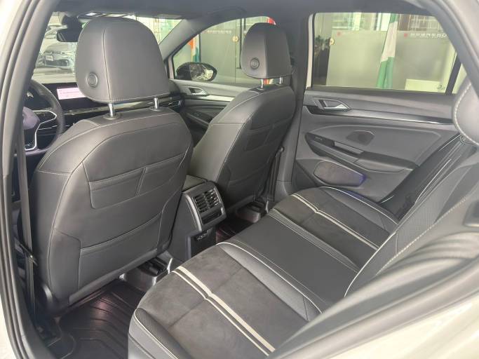 Volkswagen Golf 21 280TSI DSG R -line | Арт. CN-10050 — изображение 3