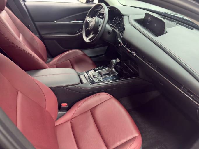 Mazda CX-30 2022 2. 0L Automatic Glowing Joy Black Obsidian Edition | Арт. CN-11637 — изображение 6