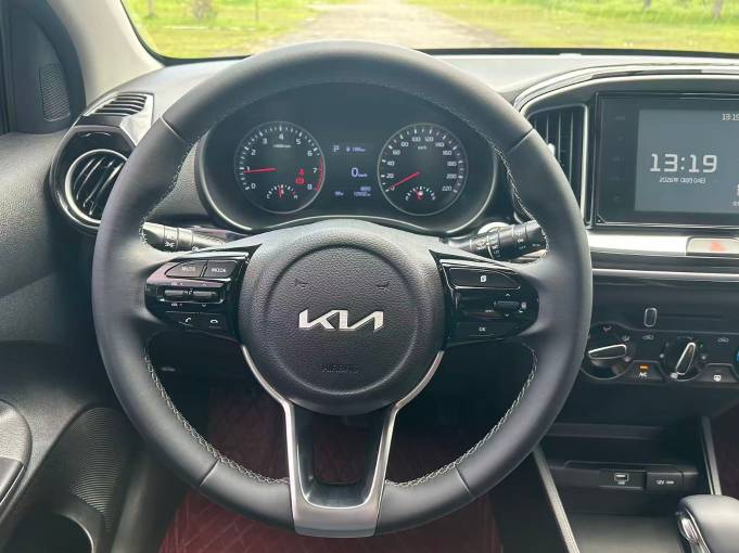 Kia Stonic 2021 1. 4L Automatic Fun Enjoyment Edition | Арт. CN-11677 — изображение 8