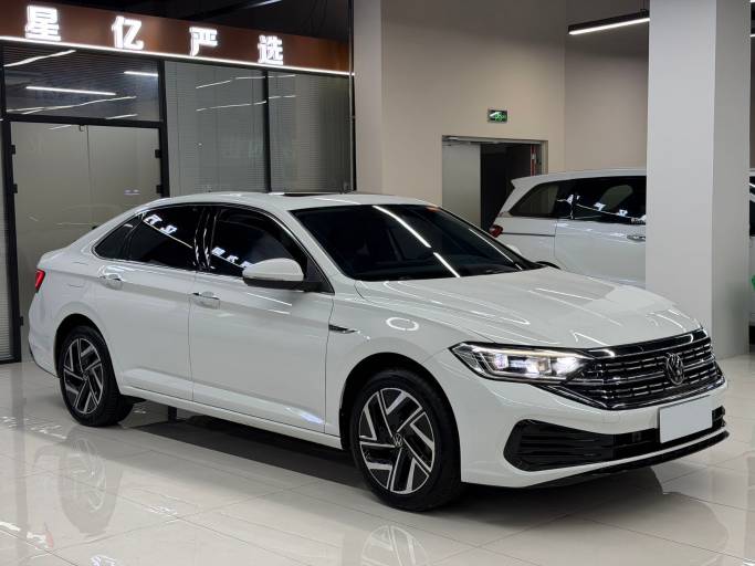 Volkswagen Sagitar 2023 280TSI DSG Surpass Edition | Арт. CN-11582 — изображение 2