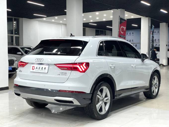 Audi Q3 2022 35 TFSI Fashion Elegant Type China VI Emission Standard | Арт. CN-11507 — изображение 21