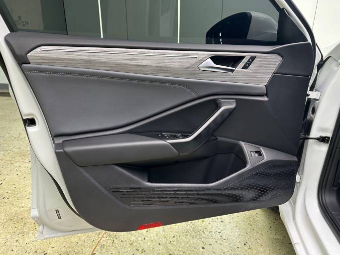 Volkswagen Sagitar 23 Public Sagitar 280TSI DSG Transcendent Edition | Арт. CN-10885 — изображение 9