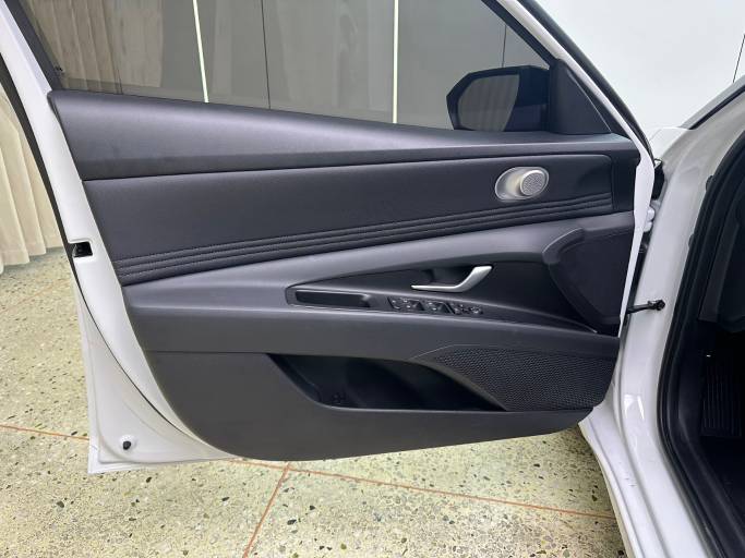 Hyundai Elantra 22 Modern Hyundai Elantra 1. 5L CVT LUX Noble Edition | Арт. CN-10889 — изображение 19