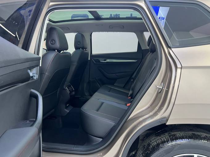 Skoda Karoq 2022 Skoda Korok 280TSI Premium Edition | Арт. CN-11405 — изображение 9